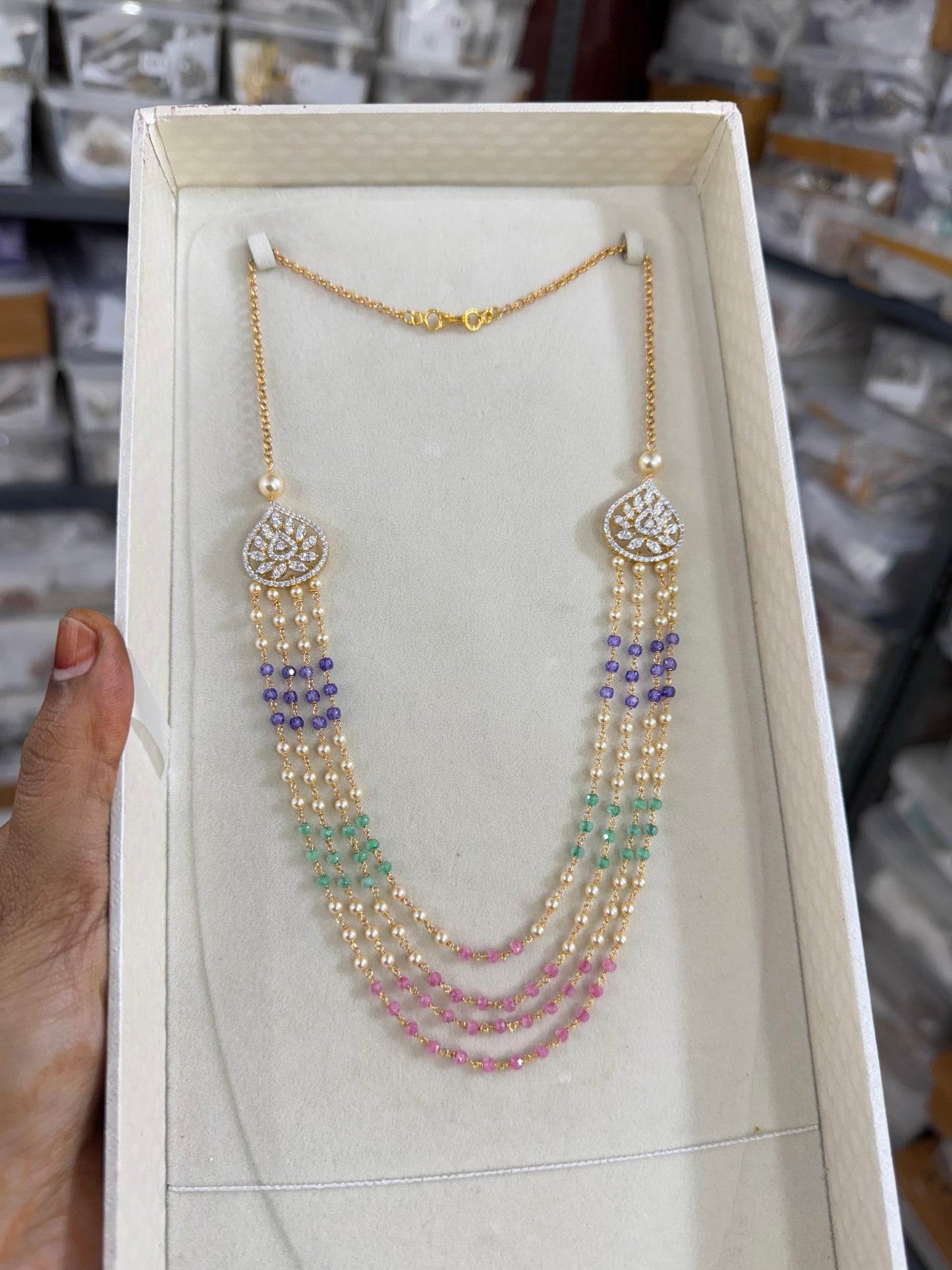 4 layer multicolor chain