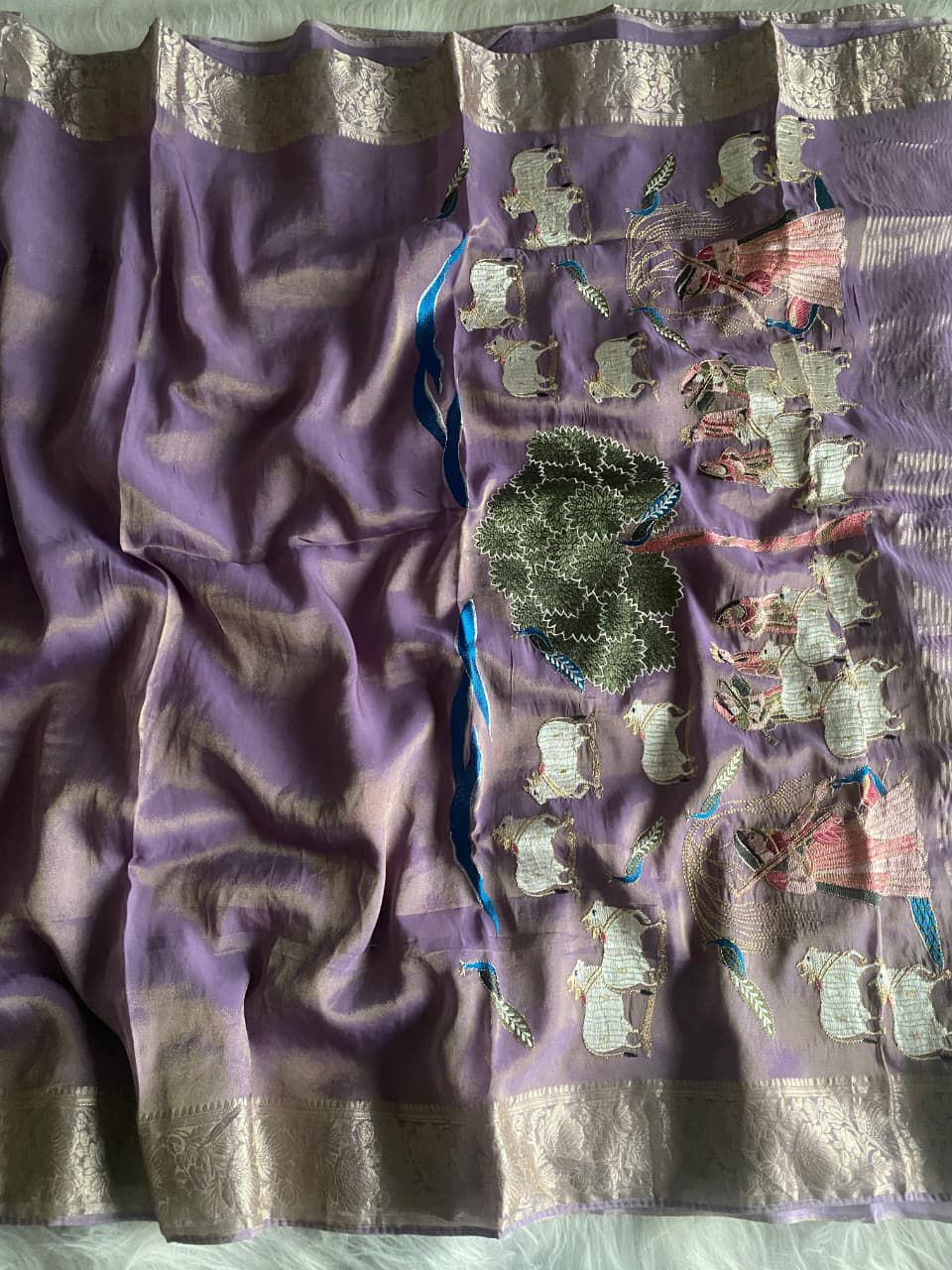 Premium zari tissue concept saree