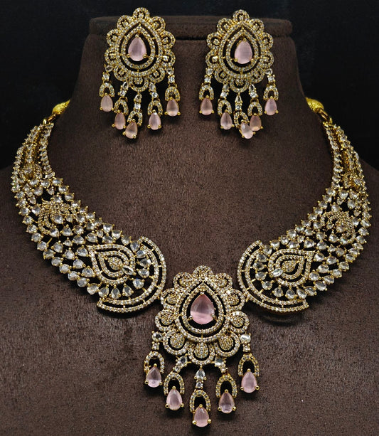 Victoria kanti necklace
