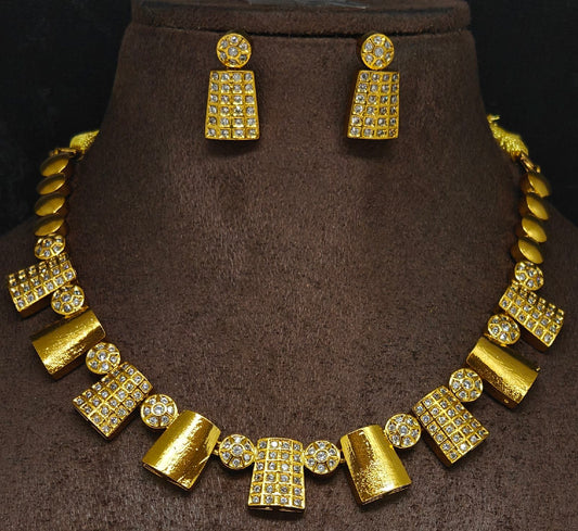 contemporary short neck piece
