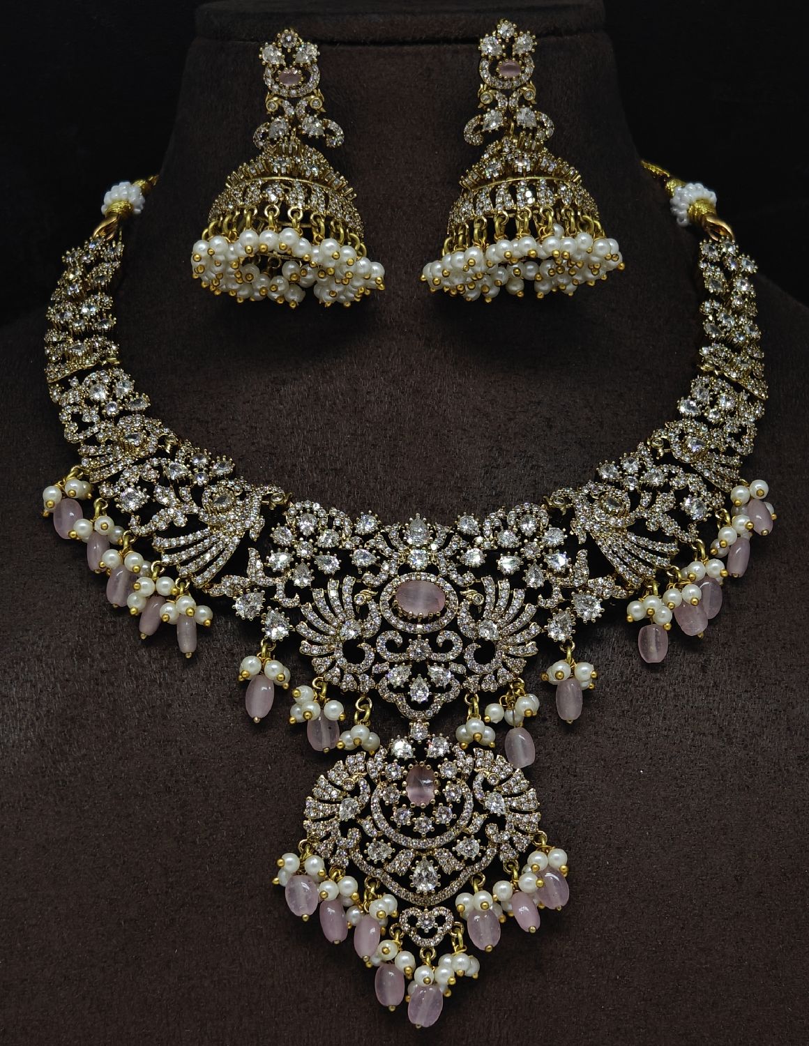 Victoria necklace set