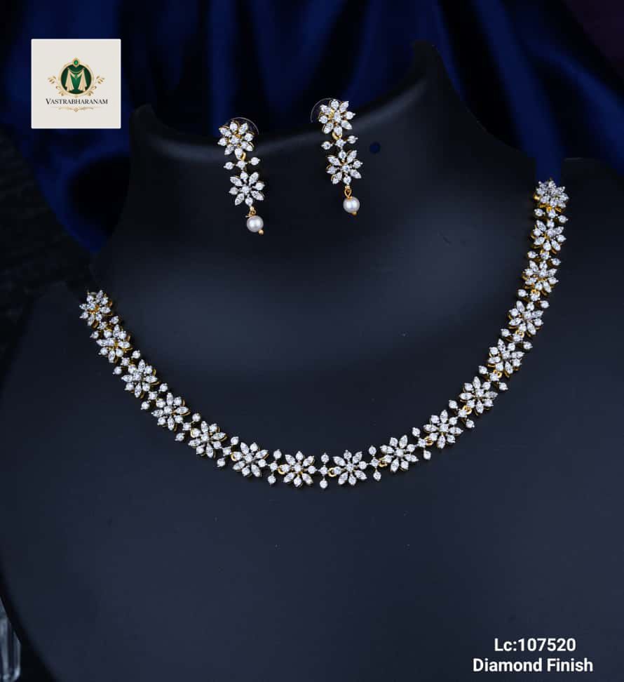 Minimal Diamond Necklace