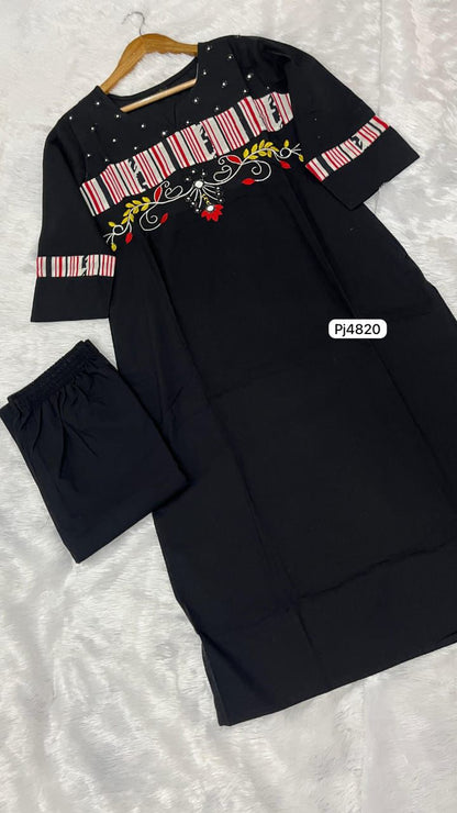 Pure Cotton Embroidered Kurthiset