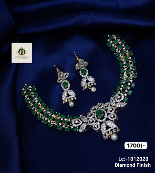 Kanti Diamond Necklace