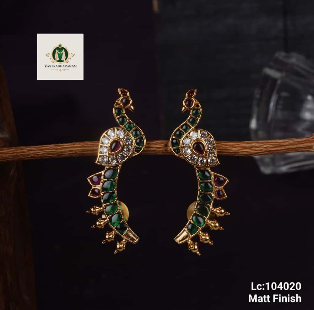 Beautiful Peacock Short Earclimber