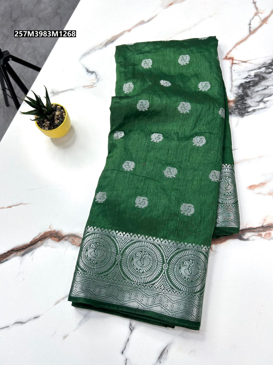 Soft tusser silk chit pallu saree