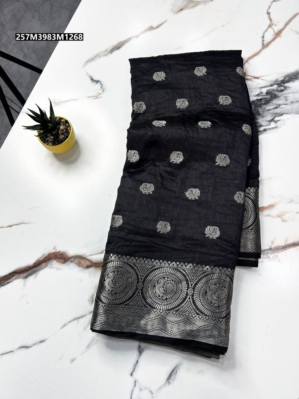 Soft tusser silk chit pallu saree