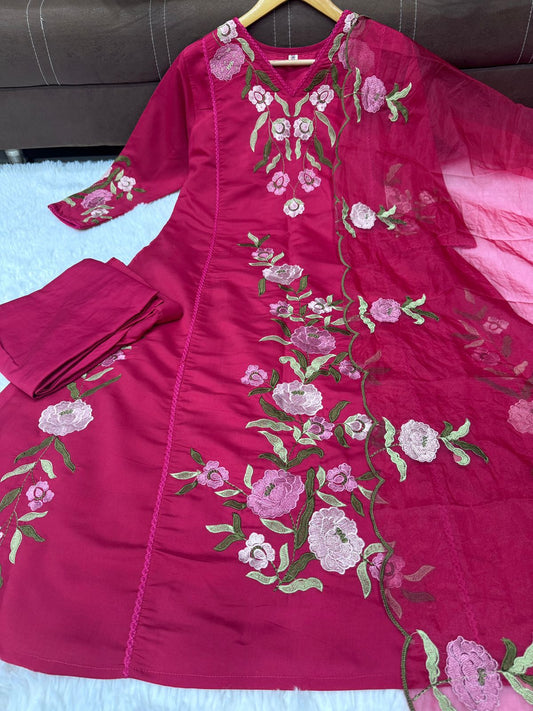 Chanderi Silk Embroidered Kurthi Set