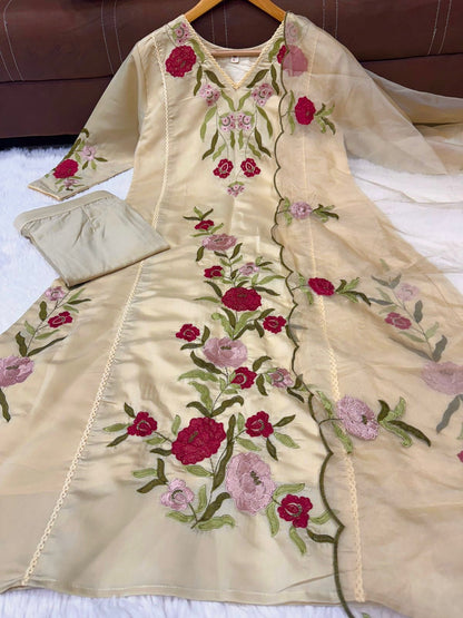 Chanderi Silk Embroidered Kurthi Set