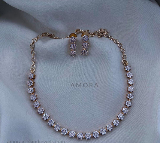 Minimal Floral Diamond Necklace