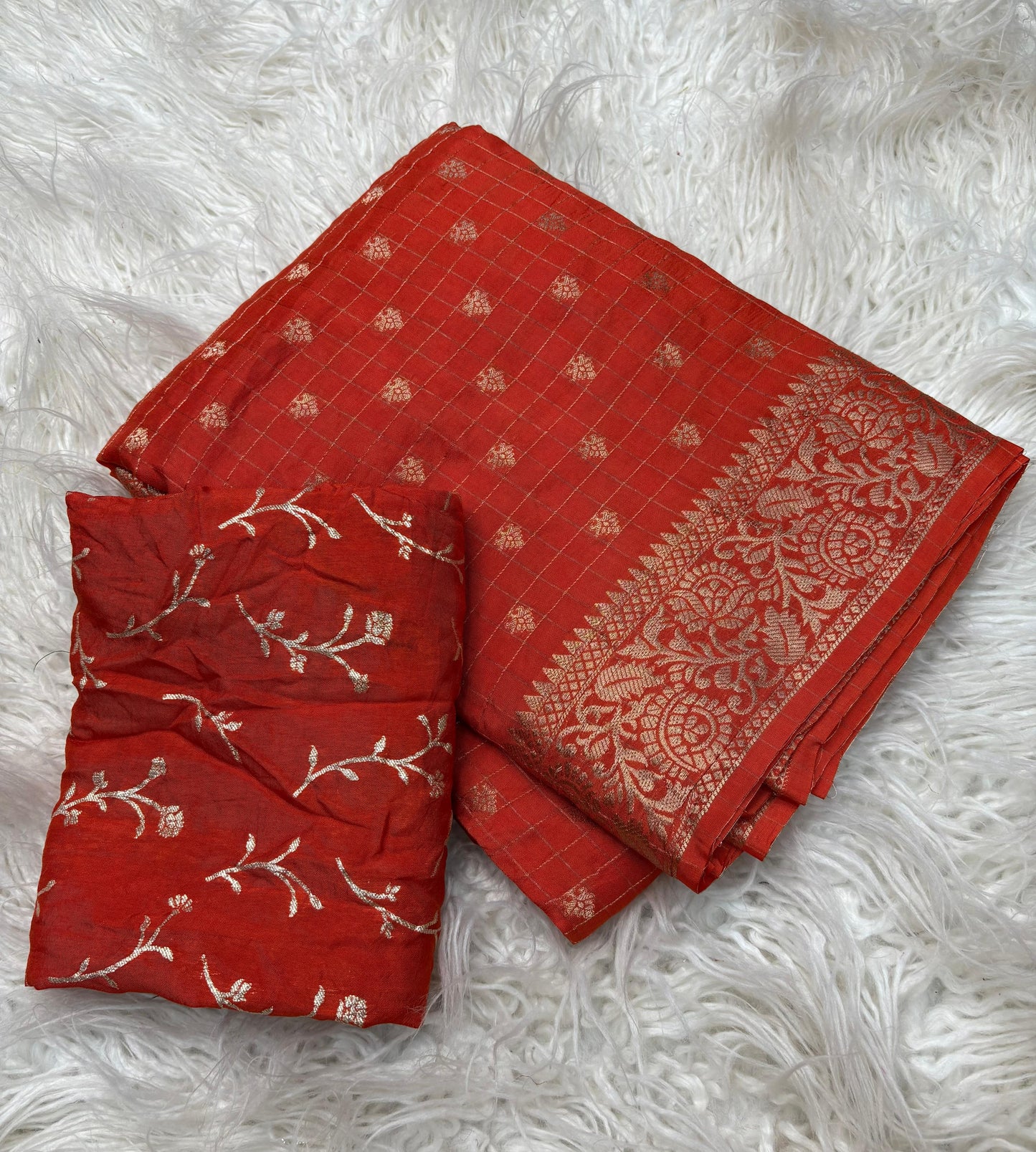 Pure viscose Russian Dola Silk Saree