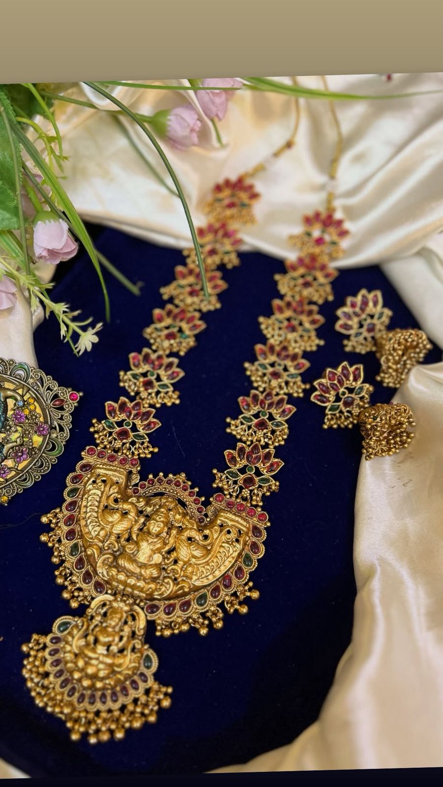 Stunning lotus design nakshi haram with lotus jhumkas