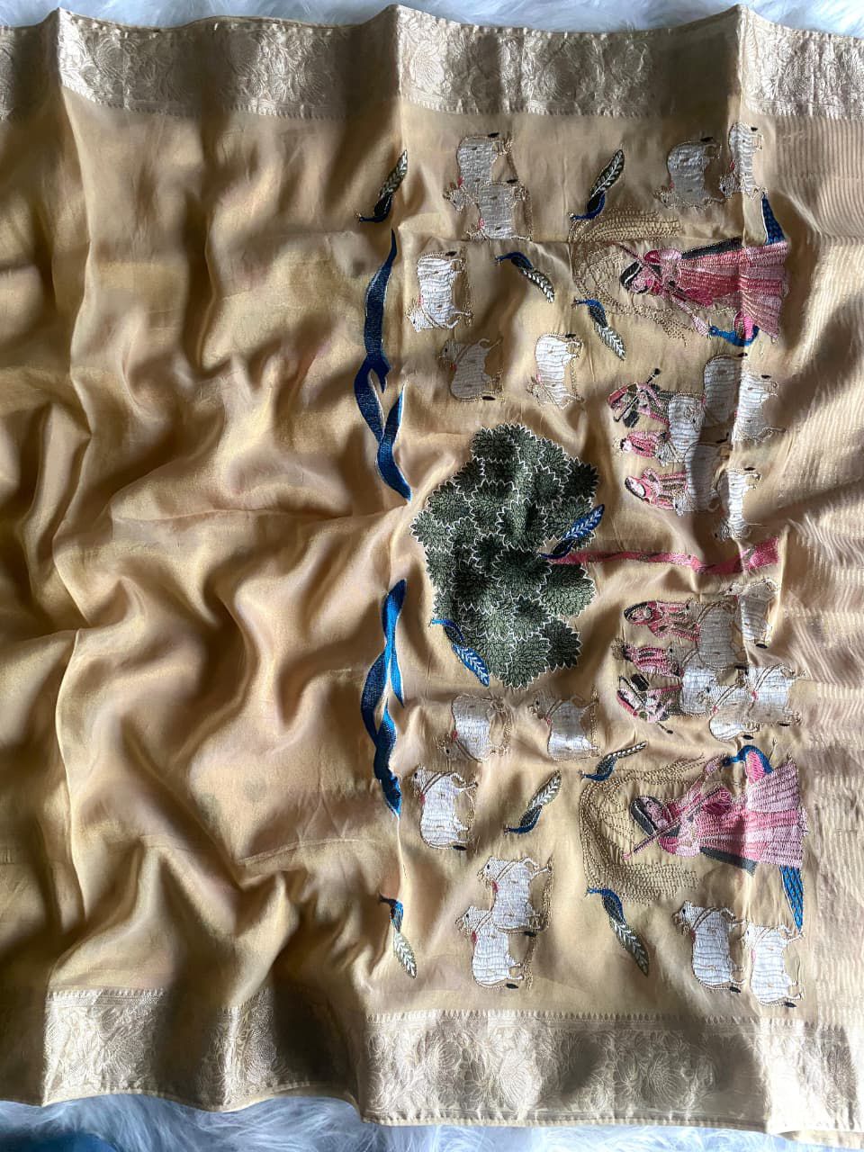 Premium zari tissue concept saree