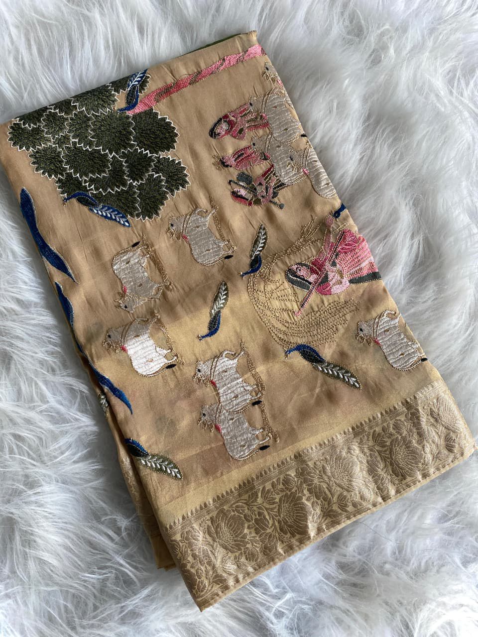 Premium zari tissue concept saree