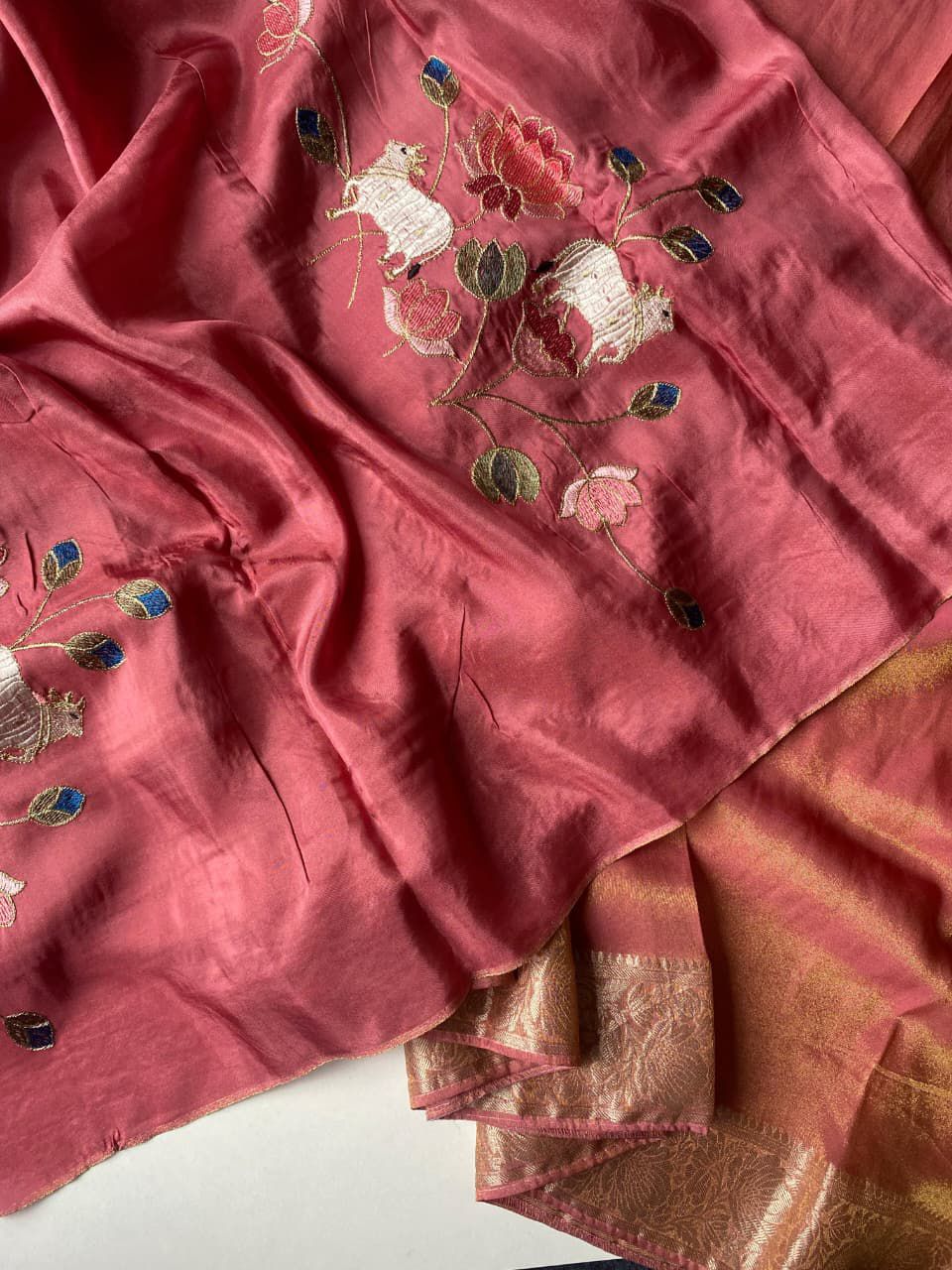 Premium zari tissue concept saree