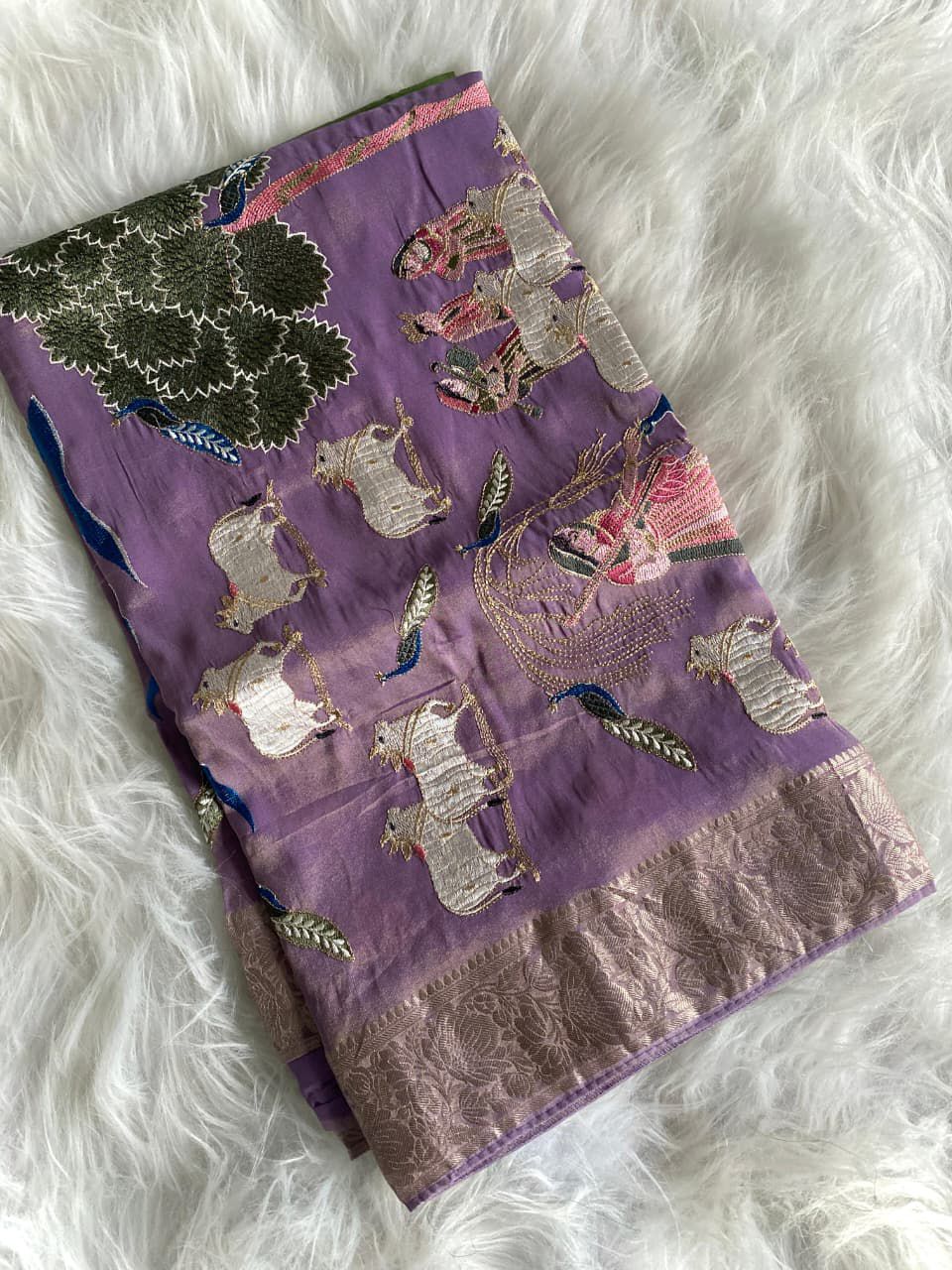 Premium zari tissue concept saree