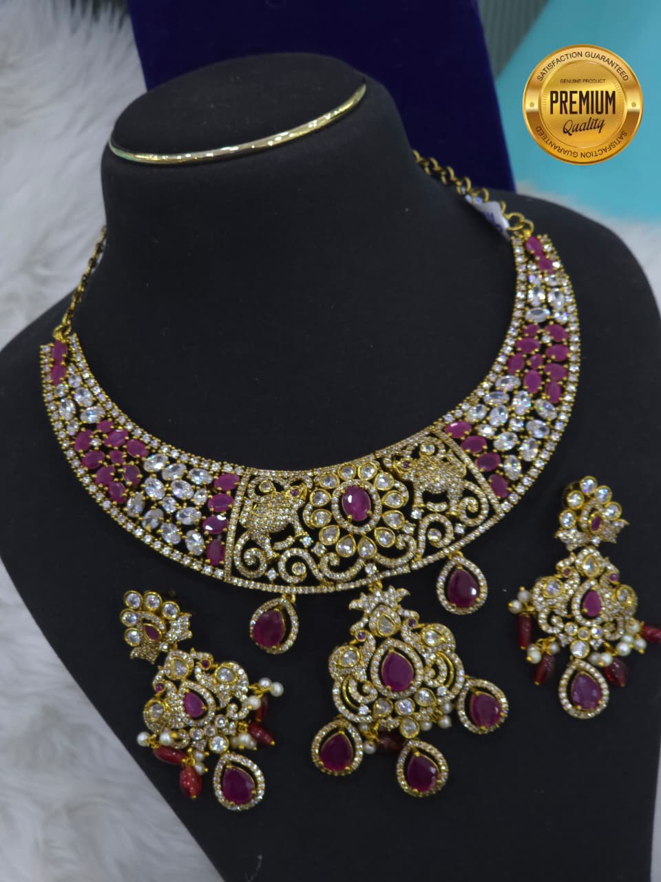 MATT FINISH CZ STONES NECKLACE