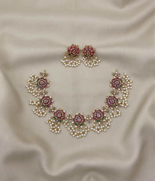 Kamalam Short necklace