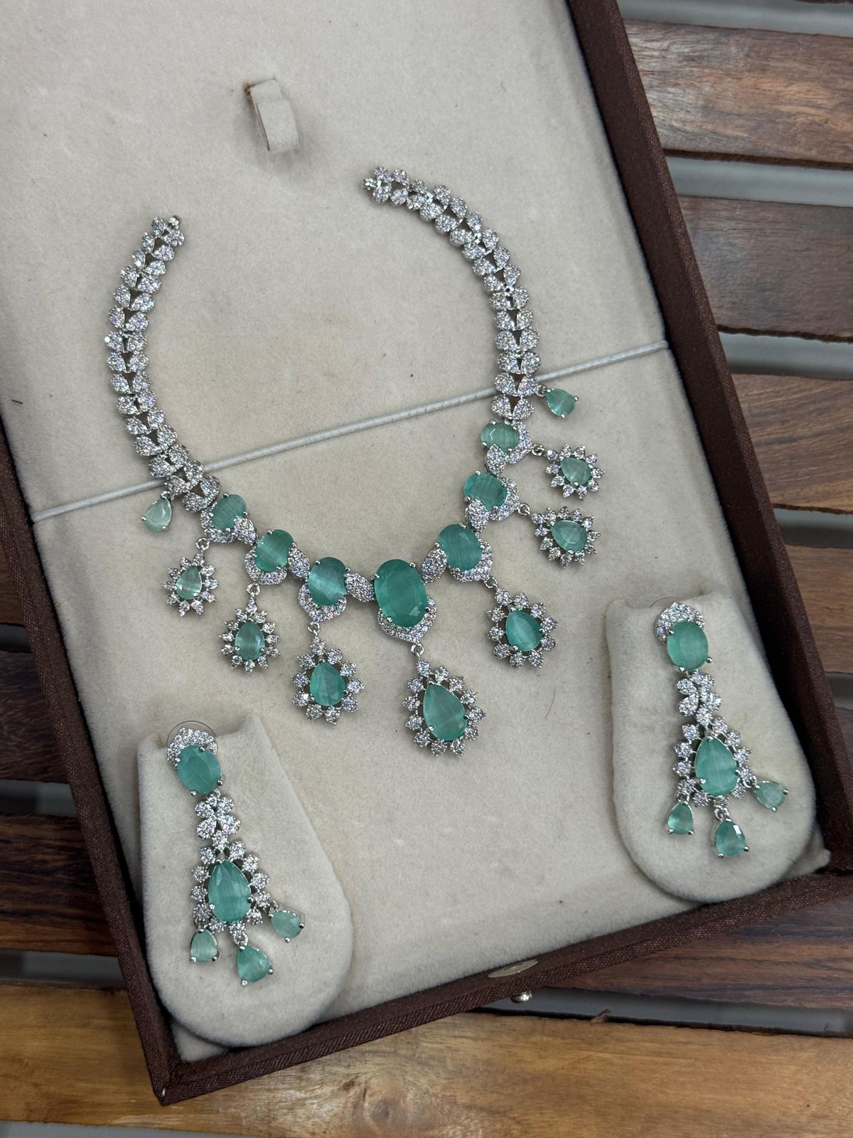 Raindrop Diamond short necklace