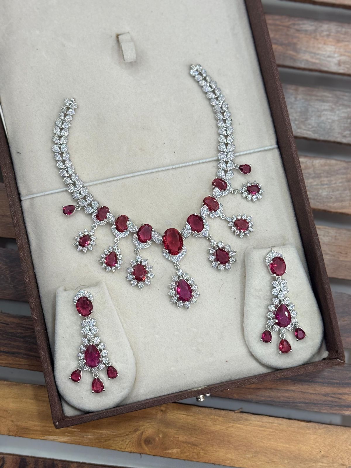 Raindrop Diamond short necklace