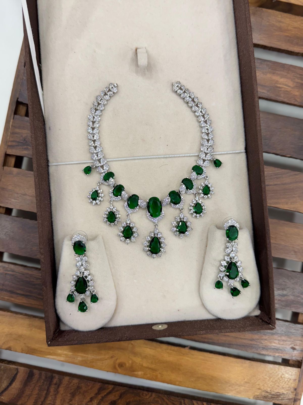 Raindrop Diamond short necklace