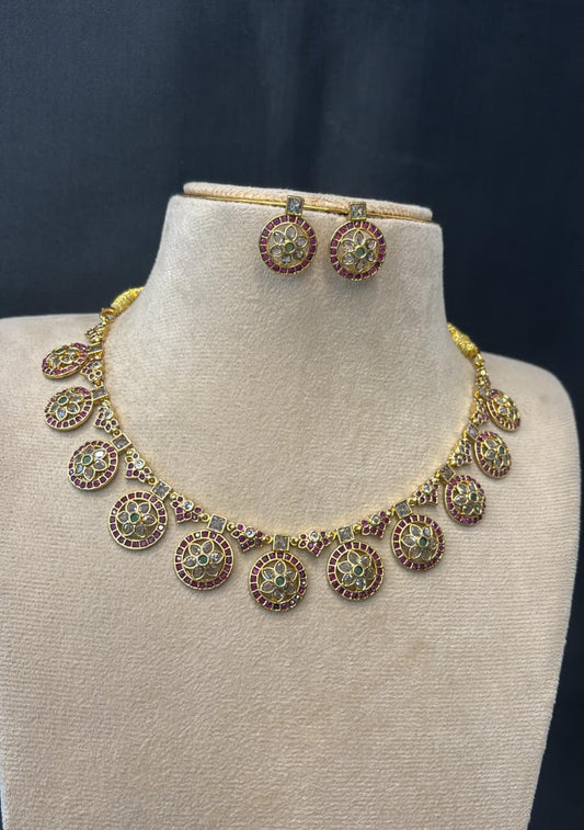 Meenakshi Bottu Mala Short