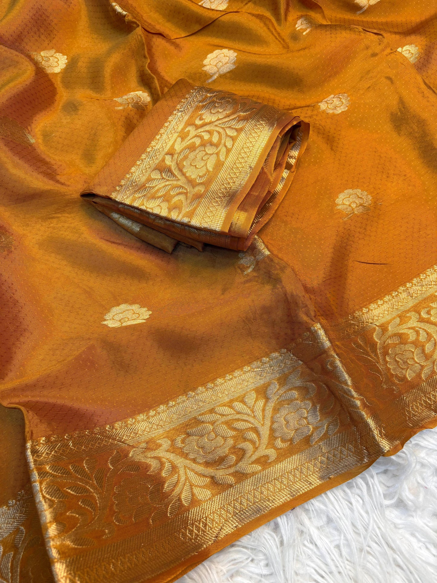 Pure Viscose Crepe Silk Floral Saree